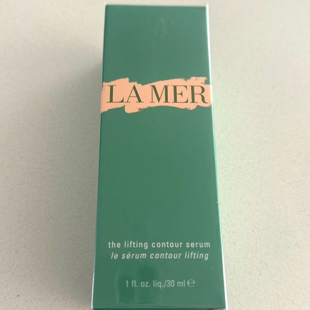 La Mer
THE LIFTING CONTOUR SERUM 1oz
